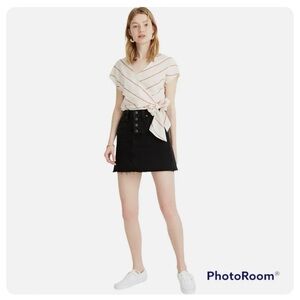 Madewell Rigid Denim A-Line Black Mini Skirt
Jean Button Fly